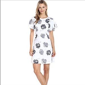 Kensie garden rose flutter sleeve dress